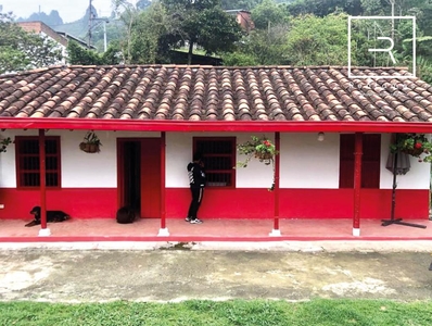 Casa en Arriendo en Centro, Sabaneta , Antioquia