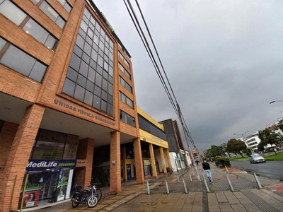 Consultorio En Arriendo En Bogotá Santa Barbara Central-usaquén. Cod 101272