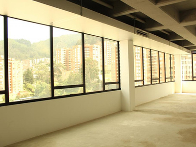 Consultorio En Arriendo/venta En Bogotá Santa Bárbara. Cod 1034220