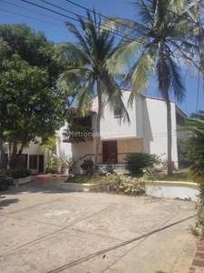 Casa en Arriendo, Altos De Riomar