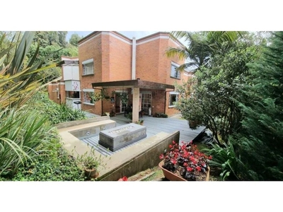 Casa de campo de alto standing de 1000 m2 en venta Envigado, Departamento de Antioquia