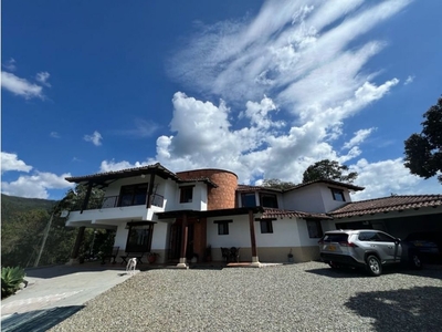 Exclusiva casa de campo en venta Envigado, Departamento de Antioquia