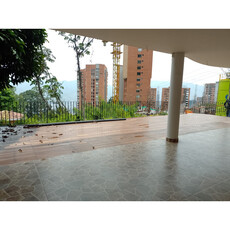 Casa En Arriendo En La Calera Poblado Medellin