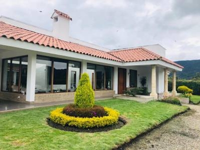 Casa en renta en Tenjo, Tenjo, Cundinamarca | 3.048 m2 terreno y 600 m2 construcción
