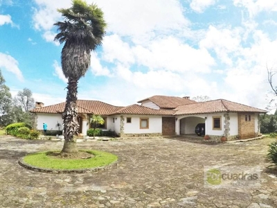 Villa / Chalet de 459 m2 en venta en Rionegro, Colombia