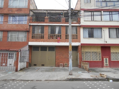 Edificio de Apartamentos en Venta, Villa Luz