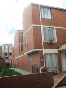 Oferta casa esquinera en conjunto norte - Bogotá