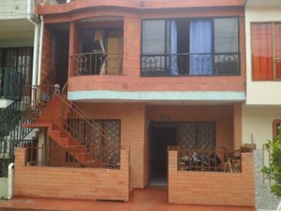 Se vende casa de dos pisos en sachamate - Jamundí