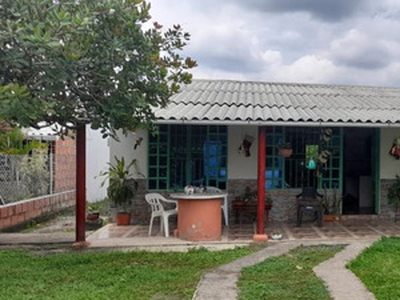 Se Vende Casa Campestre De 1.000 M2 En Santa Elena El Cerrito Valle