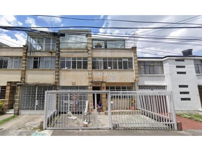 Alquiler Casas en Bogotá - 6 habitacion(es)
