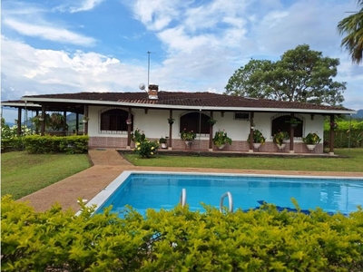 Casa de campo de alto standing de 7 dormitorios en venta Pereira, Departamento de Risaralda