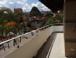 Apartamento en Arriendo La Floresta Medellin