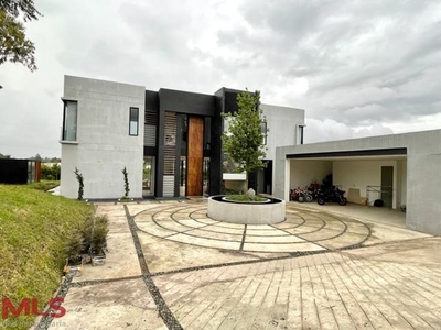 Casa en Rionegro, Llanogrande, 240333