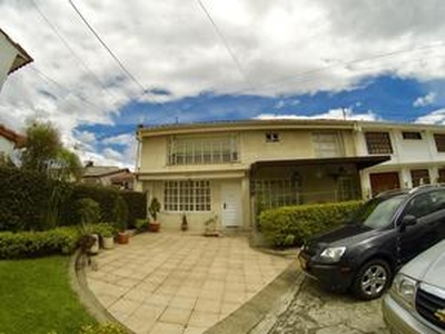 Casa en Venta en área privada de Bogota. Estrato 5 - Bogotá