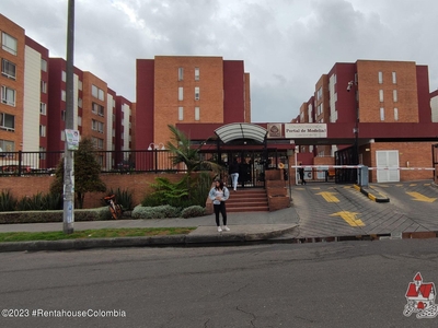 Apartamento (1 Nivel) en Venta en Hayuelos, Fontibon, Bogota D.C.