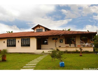 Casa de campo de alto standing de 38190 m2 en venta Calarcá, Colombia