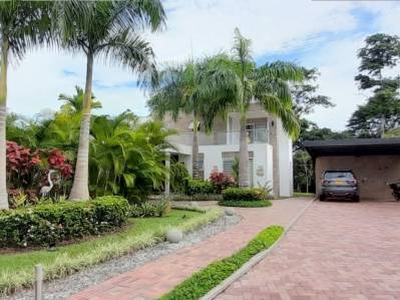 Casa en venta en Restrepo - Saman, Restrepo, Meta | 3.603 m2 terreno y 424 m2 construcción