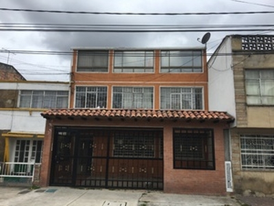 Casa en venta en bogota en el barrio santa isabel cra 28a no 5a 39 - Bogotá