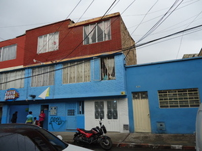 Venta amplia casa barrio marco fidel suarez - Bogotá