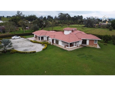 Casa de campo de alto standing de 5350 m2 en venta Rionegro, Departamento de Antioquia