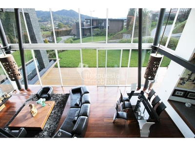 Vivienda exclusiva de 1520 m2 en venta Medellín, Departamento de Antioquia