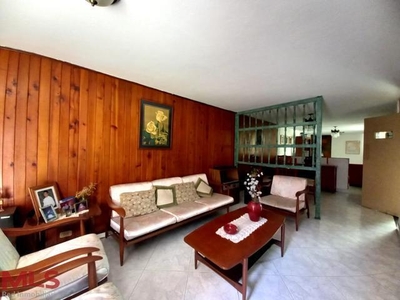 Casa en Medellín, La América, 237992