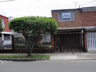 Vendo casa barrio la esmeralda bogota - Bogotá