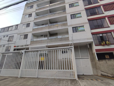 Apartamento En Arriendo Prados Del Limonar 303-109190