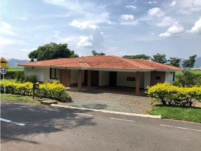 Casa de campo de alto standing de 4 dormitorios en alquiler Pereira, Departamento de Risaralda