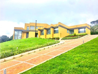 Casa de campo de alto standing de 3218 m2 en venta La Calera, Cundinamarca