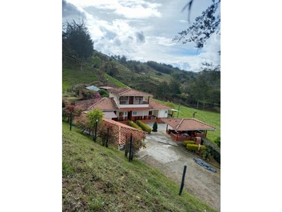 Cortijo de alto standing de 77633 m2 en venta San Vicente, Departamento de Antioquia