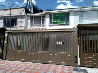 Alquiler Casas en Bogotá - 4 habitacion(es)