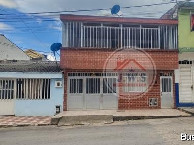 Casa Con Dos Apartamento Independientes en Villavicencio - JWS Inmobiliaria