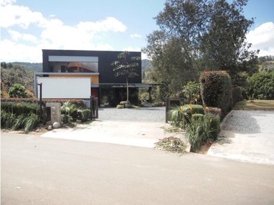 Casa de campo de alto standing de 2500 m2 en venta Envigado, Departamento de Antioquia