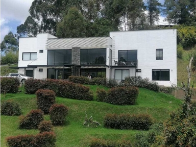 Casa de campo de alto standing de 4000 m2 en venta Envigado, Colombia