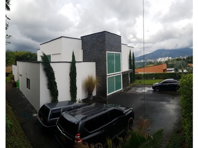 Casa de campo de alto standing de 5 dormitorios en venta Pereira, Departamento de Risaralda