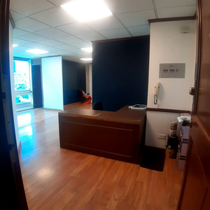 Oficina En Arriendo En Bogotá Santa Bárbara. Cod 97027