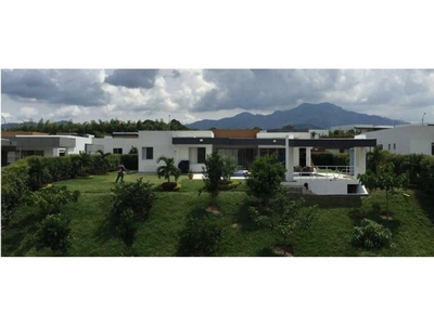 Casa de campo de alto standing de 2924 m2 en venta Pereira, Departamento de Risaralda