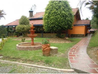 Cortijo de alto standing de 7236 m2 en venta Guarne, Departamento de Antioquia