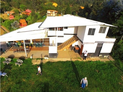 Exclusivo hotel de 10000 m2 en venta Guarne, Departamento de Antioquia