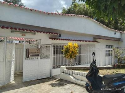 Apartamento en renta en Doce de Octubre, Villavicencio, Meta | 100 m2 terreno y 100 m2 construcción