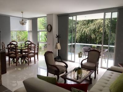 Apartamento en venta en Ciudad Jardín, Cali, Valle del Cauca | 119 m2 terreno y 119 m2 construcción