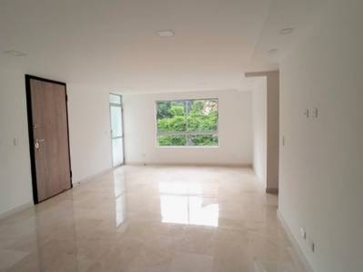 Apartamento en venta en La Castellana, Medellín, Antioquia | 104 m2 terreno y 104 m2 construcción