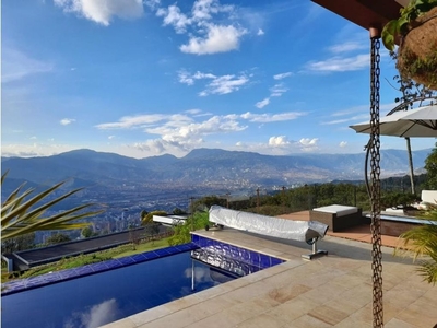 Vivienda de lujo de 4500 m2 en venta Medellín, Departamento de Antioquia