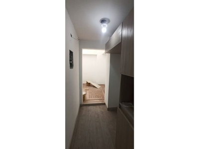 Apartamento en venta Pinares De San Martin, Universidad