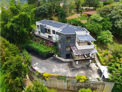 Casa de campo de alto standing de 1500 m2 en venta Caldas, Colombia