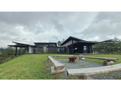 Casa de campo de alto standing de 2440 m2 en venta Retiro, Departamento de Antioquia