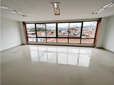 Piso de alto standing de 1484 m2 en alquiler en Cali, Colombia