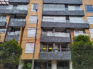 Vendo moderno apartamento en Santa Paula con balcón 3 habitaciones,
