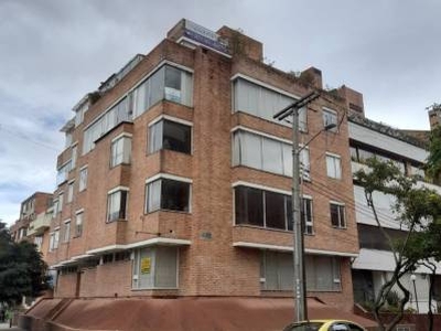 Apartamento en venta en Santa Bárbara Central, Bogotá, Cundinamarca | 350 m2 terreno y 260 m2 construcción
